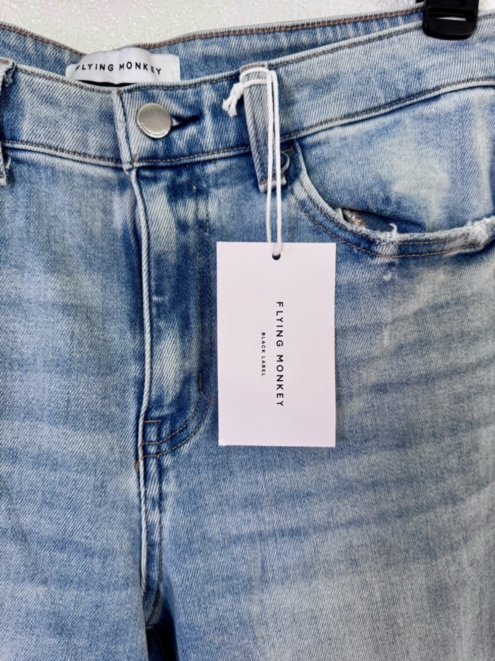Flying Monkey High Rise Wide Leg Distressed Jeans Light Wash Size 30 NWT - Picture 9 of 15